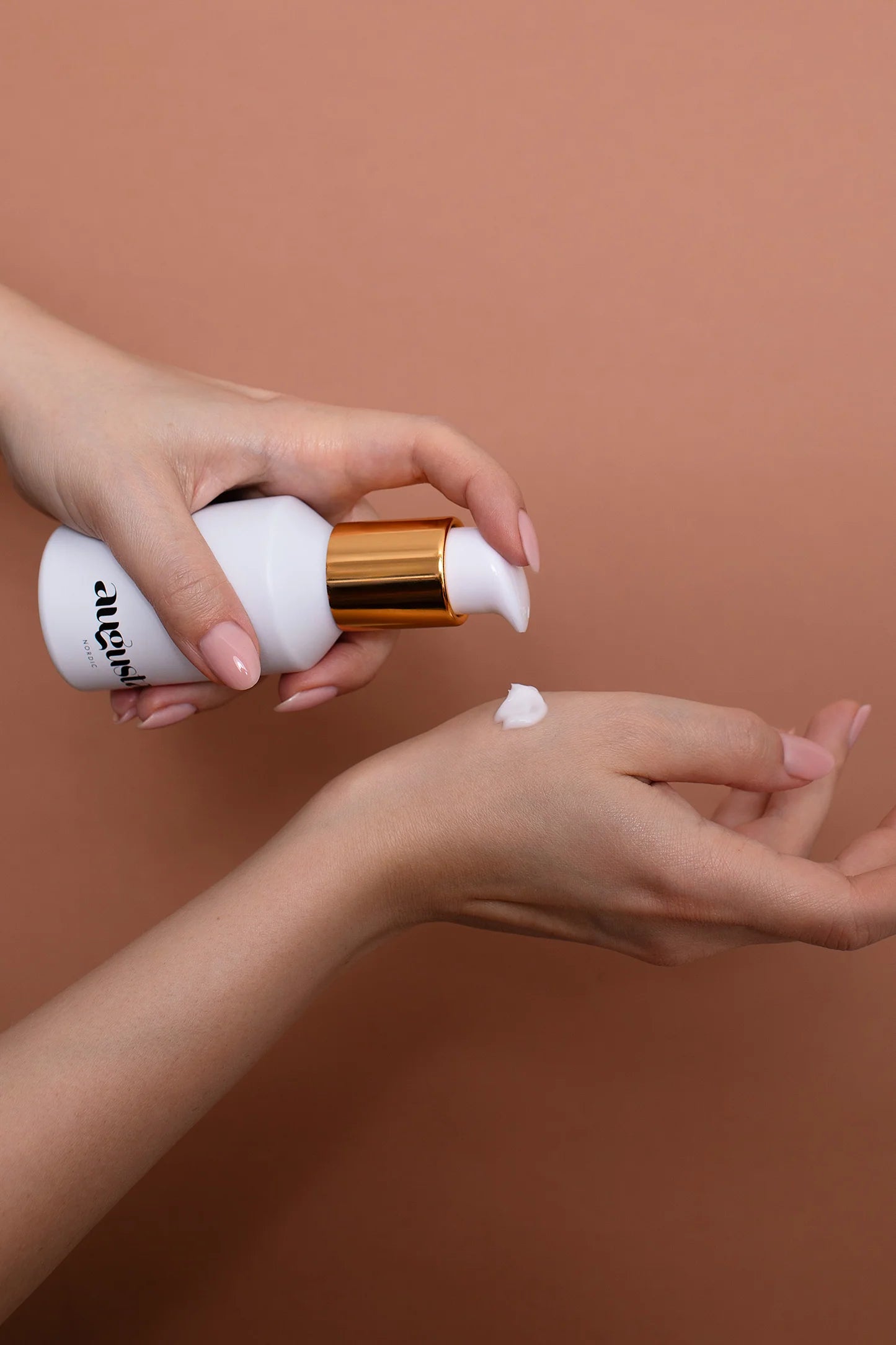 Augusta Nordic Hydrating Shower Cream-Augusta Nordic-Hyvinvoinnin Tavaratalo