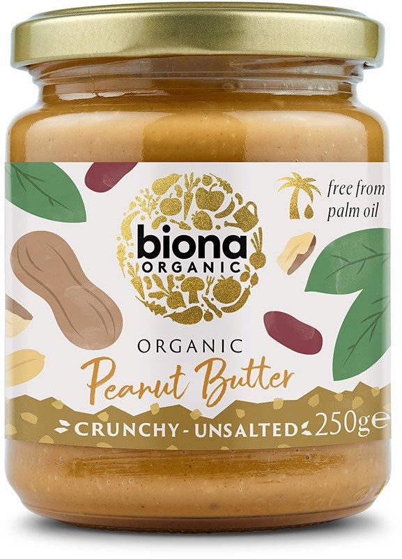 Biona Organic Peanut Butter, rouhea ja suolaton, 250 g; kirkas lasipurkki mattapintaisella etiketillä, jossa maapähkinä- ja lehtikuvituksia; etiketissä selkeää groteskitekstiä palmuöljyttömyydestä; kultainen muovikansi uritetuin reunoin; tuote vaalealla taustalla, ei ihmisiä tai toimintaa.