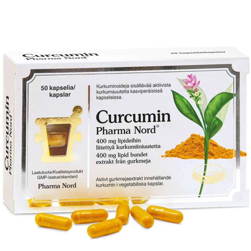 Curcumin Pharma Nord; suorakulmainen, pääosin valkoinen pahvipakkaus kultaisin ja oranssein korostuksin, jossa kuvia kurkumakasvista, kurkumajauhekasasta, oranssia nestettä sisältävästä lasista ja keltaisista kapseleista; groteskitypografia tuotenimestä ja tiedoista; sisältää 50 kapselia; neutraali tausta.