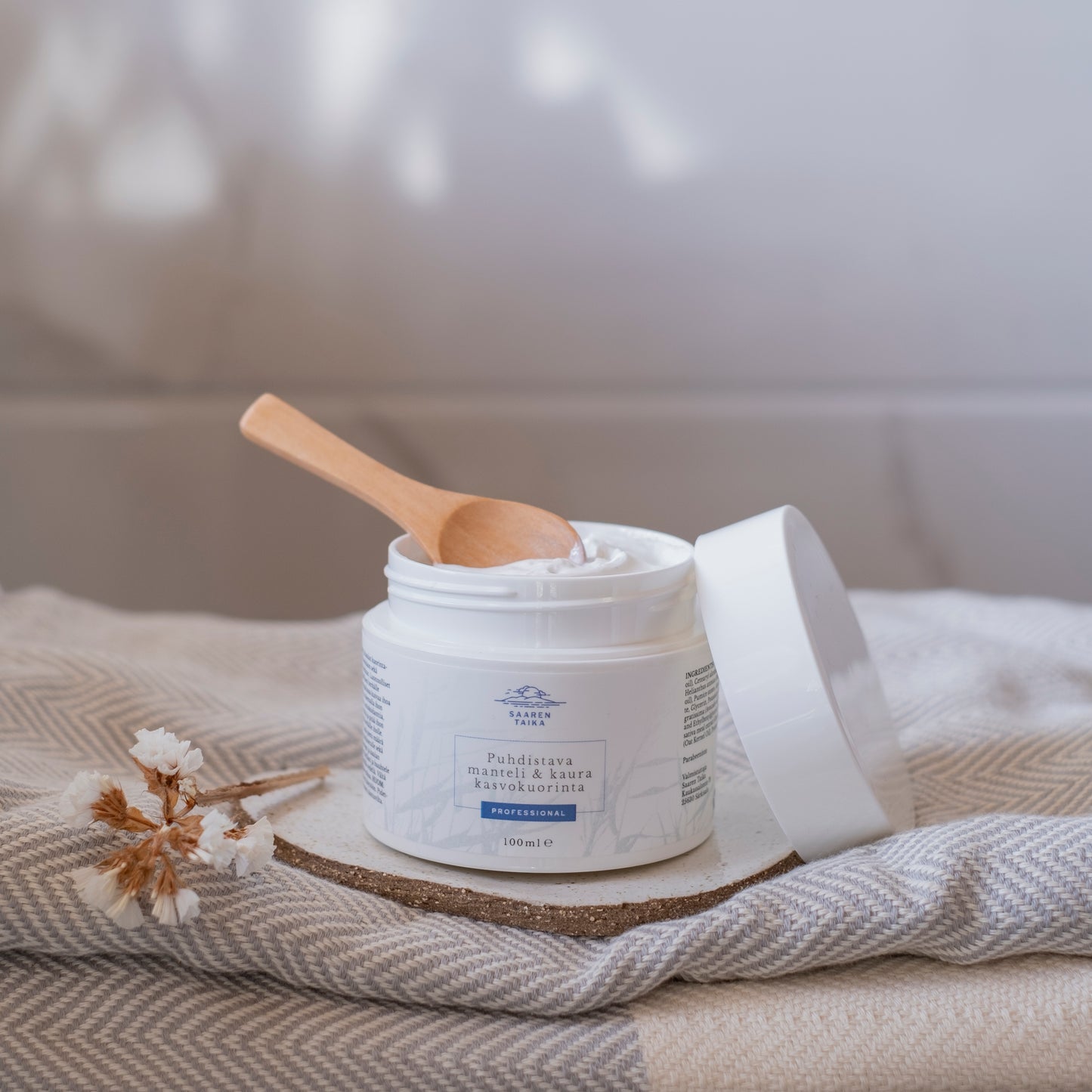 Saaren Taika Professional Manteli & Kaura Puhdistava kasvokuorinta-Saaren Taika-Hyvinvoinnin Tavaratalo