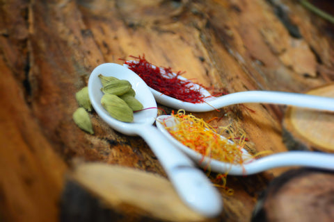 Syötkö stressiin tai väsymykseen? – Sahrami tasapainottaa tunnesyömistä