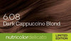 Biokap Nutricolor Delicato Kestoväri; lähikuva vaaleanruskeasta hiusnäytteestä; päällekkäinen teksti lukee ”6.08 Dark Cappuccino Blond”; alaosassa suorakulmainen vihreä nauha näyttää ilmaukset ”nutricolor delicato” ja ”LIMITED EDITION”; typografia siistiä ja nykyaikaista; ei näkyvää pakkausta tai brändilogoja; tausta tasainen, ei ihmisiä tai käsiä.