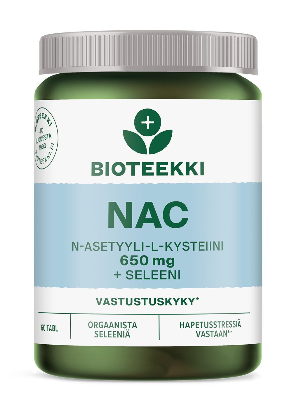 Bioteekki NAC + Seleeni; vihreä-valkoinen ravintolisäpullo tekstillä "Bioteekki NAC N-asetyyli-L-kysteiini 650 mg + Seleeni", sisältää luomuseleeniä immuniteetin ja oksidatiivisen stressin tueksi; pullo sisältää 60 tablettia; astia lieriön muotoinen muovia mattavalkoisella rungolla ja kiiltävän vihreällä korkilla; lohkomaista mustaa tekstiä ja vihreitä korostuksia etiketissä; studiotausta ilman muita esineitä.