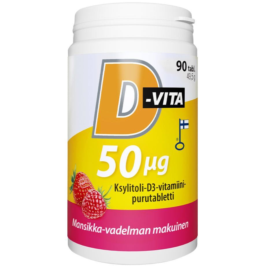 D-Vita 50 µg Mansikka-Vadelma; valkoinen, sylinterinmuotoinen muoviastia D-Vita-purutabletteja kierrekannella; mattapintainen etiketti on keltainen ja vaaleanpunainen, siinä painettuja kuvia mansikoista ja vadelmista; keskeinen teksti kuten tuotenimi, maku (mansikka-vadelma), 50 µg:n vahvuus ja 90 tablettia on selkeästi näkyvissä lihavalla groteskifontilla; tausta valkoinen, ei ihmisiä tai käsiä näkyvissä