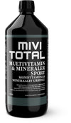 MIVI TOTAL Multivitamin & Mineraler Sport -pullo, musta pullo, sisältää 1000 ml urheilusuoritusta tukevaa multivitamiini- ja kivennäisainevalmistetta; teksti ruotsiksi ja suomeksi; pullo sylinterimäinen muovia kiiltäväpinnalla; etiketissä valkoista ja värillistä lohkotypografiaa; kuvattu yksinkertaista taustaa vasten, ei ihmisiä tai käsiä näkyvissä.