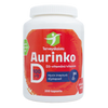 Terveyskaistan Aurinko D3-vitamiini -pullo, valkoinen sylinterimäinen muovipullo mattapinnalla ja valkoisella kierrekorkilla, sisältää 200 kapselia 100 µg D3-vitamiinia; punainen ja valkoinen paperietiketti tekstausvapaalla suomenkielisellä tekstillä; tausta yksinkertainen ja tasaisesti valaistu, ei ihmisiä tai muita esineitä näkyvissä.