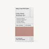 Wild Nutrition Daily Multi Nutrient 45+ for women -pakkaus, sisältää 60 kapselia; suorakulmainen laatikko mattavalkoisella pinnalla, mustaa ja kuparinväristä tekstiä selkeällä tekstausvapaalla fontilla; etiketissä mainitaan immuniteetin, hormonien ja energian tuki, kurkumajauhe ainesosana; ei ihmisiä tai käsiä näkyvissä; tausta yksinkertainen, tavanomainen tuotekuva.