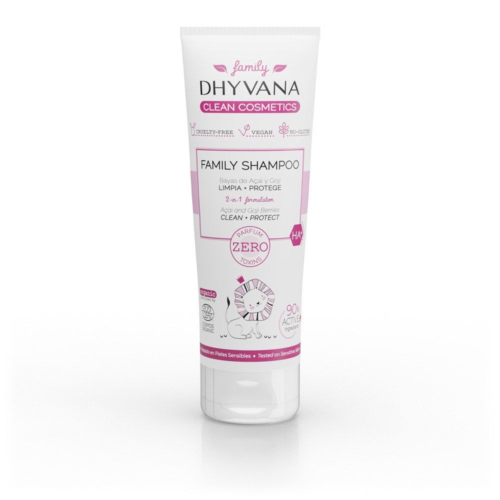 Dhyvana FAMILY shampoo; valkoinen tuubi vaaleanpunaisin yksityiskohdin; merkinnät clean cosmetics, vegaaninen, eläinkokeeton ja sopii herkälle iholle; luonnonmukaiset ainesosat, tarkoitettu koko perheen käyttöön.