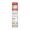 Lavera Deo Spray Natural & Strong; valkoinen muovipullo mattapintaisena, ruskea korkki; etiketissä ilmastoneutraaliuden ja vegaanisuuden symbolit sekä teksti "48h protection"; pullo sylinterinmuotoinen; kaikki teksti groteskikirjasimella; valkoinen tausta, yksinkertainen tuotekuva ilman ihmisiä.