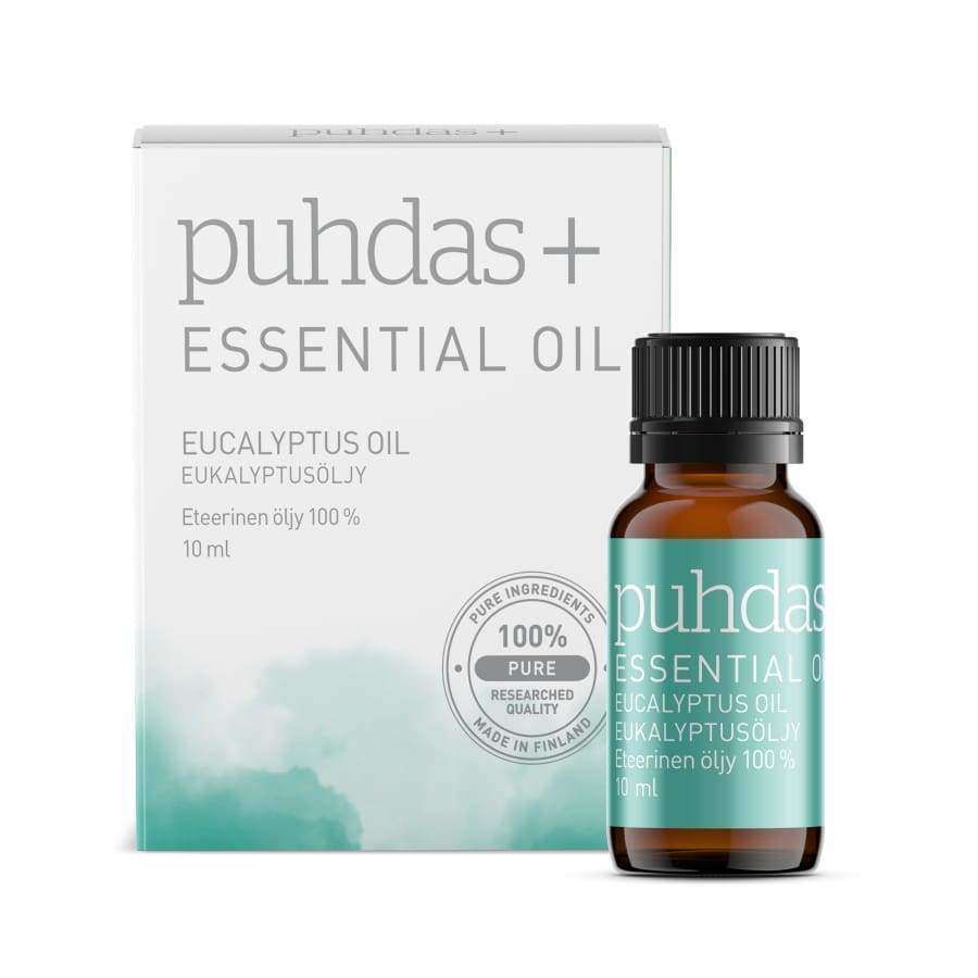 Puhdas+ Essential Oil, Eucalyptus Oil -pullo ja laatikko, 10 ml; pakkaus valkoinen vihrein osioin, pinnan viimeistely mattamainen; laatikossa ja etiketissä luettavaa tuotetietoa, mukaan lukien "100% pure"; teksti selkeää tekstausvapaata fonttia; ei ihmisiä tai käsiä näkyvissä; yksinkertainen studiotausta, suora tuotekuva.
