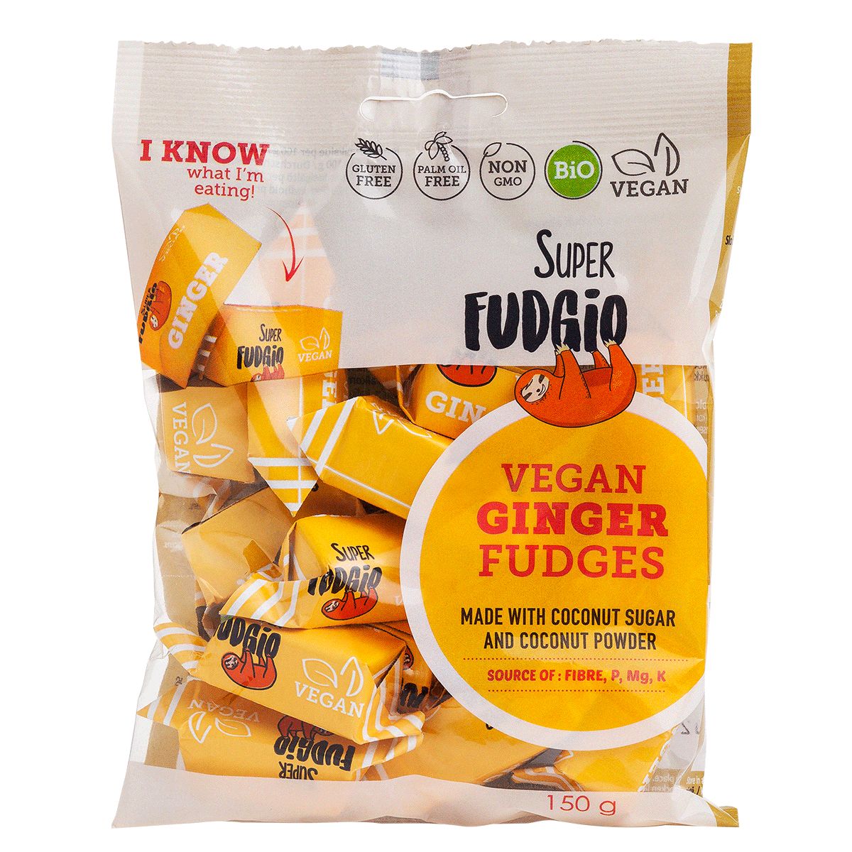 Superfudgio Luomu Inkiväärifudge; 150 g pussi Super Fudgio -vegaanisia inkiväärifudgeja, merkitty luomuksi ja vegaaniseksi; pakkaus keltainen ja valkoinen mattapinnalla, yksinkertaista groteskitypografiaa; pussissa maininnat gluteenittomuudesta ja geenimuuntelemattomuudesta, sisältää yksittäin käärittyjä paloja, paino ja brändinimi näkyvissä; ei ihmisiä tai käsiä; kuvattu vaalealla taustalla.