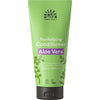 Urtekram Nordic Beauty Revitalizing Conditioner Aloe Vera, 180 ml; vihreä muoviputkilo mattapinnalla, sertifioitu luomu ja vegaaninen, luonnonperäisistä ainesosista; valkoista groteskitekstiä eri kokoina; kansi litteä ja vaaleasävyinen; tuotetyyppi hoitoaine hiuksille; yksivärinen neutraali tausta, ei ihmisiä tai esineitä; tiiviisti rajattu, suoraan edestä kuvattu tuotekuva.